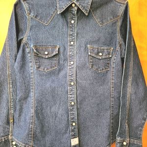 Levis Denium Misses Long Sleeve Shirt With Pearl Snap Buttons Size M